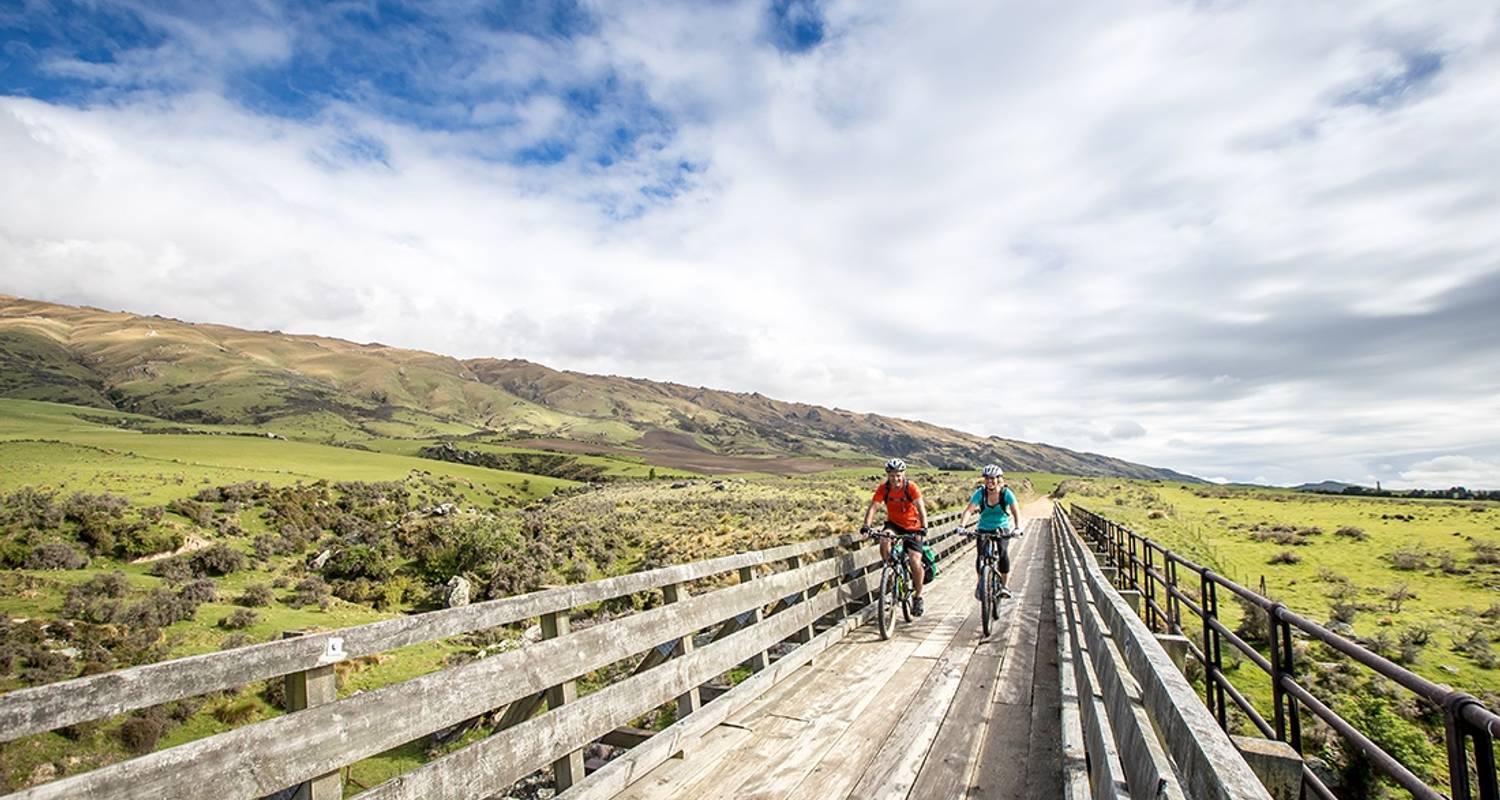 Cycle New Zealand: Otago Rail Trail | ScenicTours.co.nz